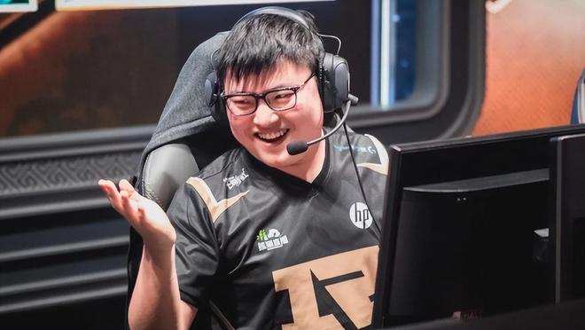 28circle-包含Uzi迎来七赛季高光表现，RNG球迷沸腾！的词条