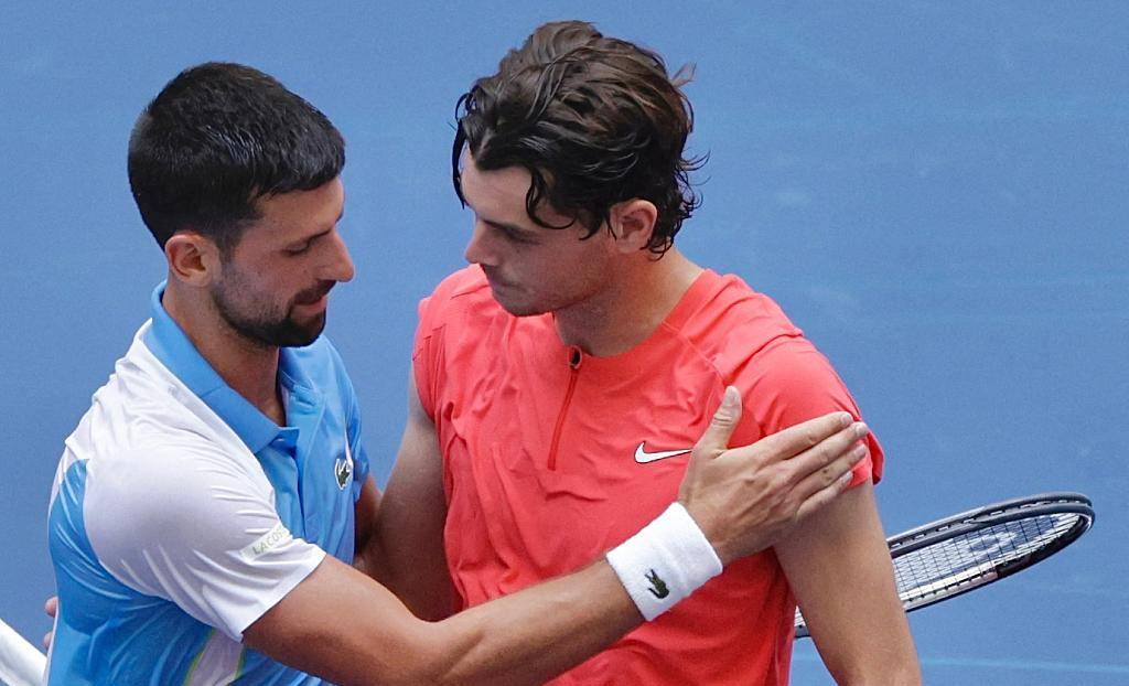 28圈- ufc凯恩vs锤子