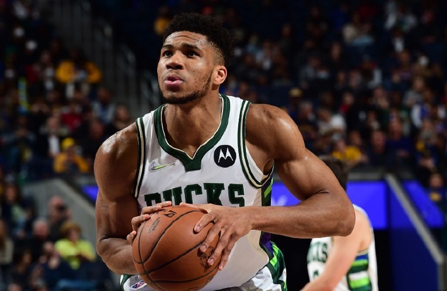 28圈-关于Rookie连续十二场比赛得分超过战术调整，雄鹿挑战极限！的信息