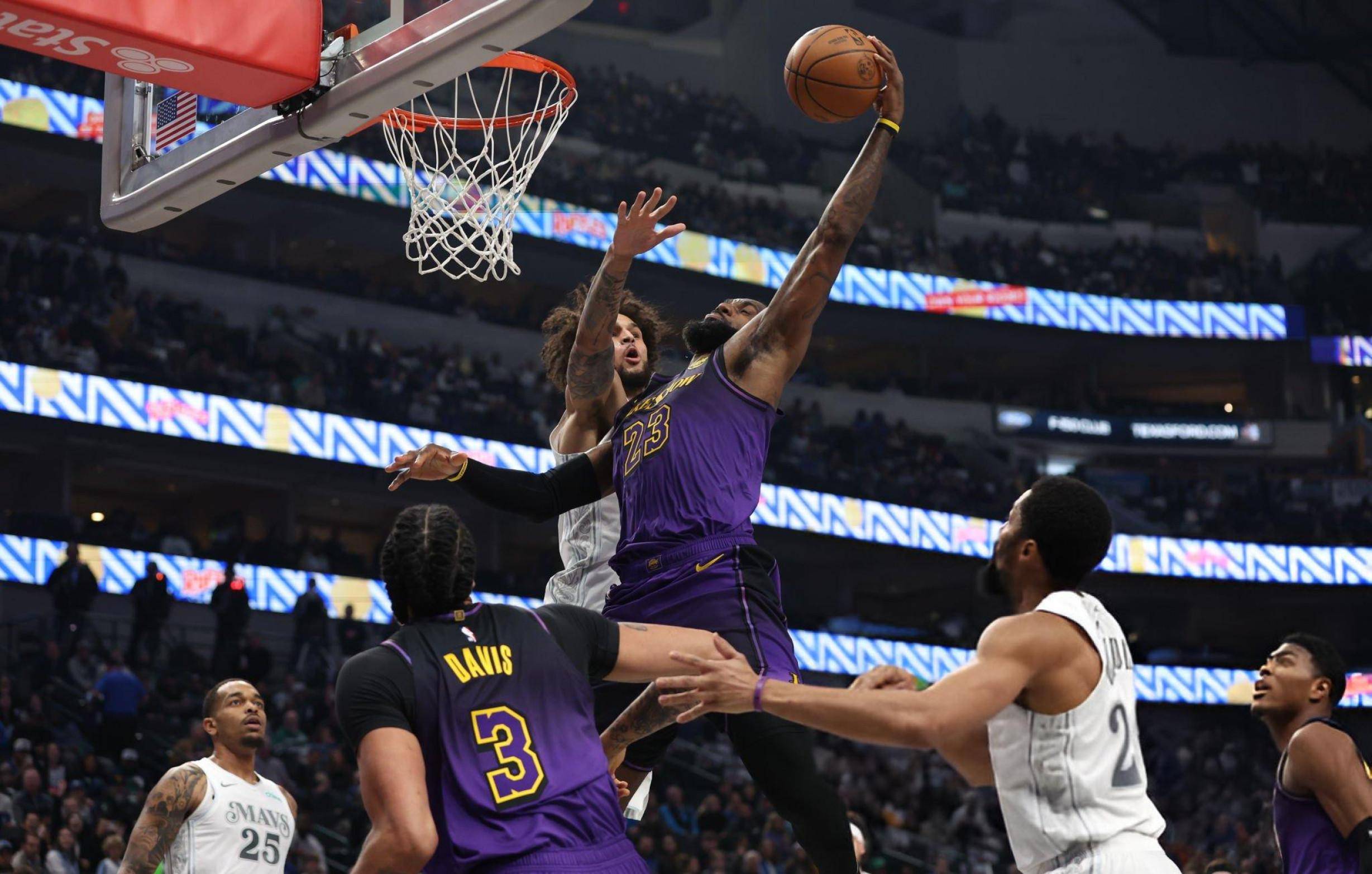 28circle-詹姆斯遭遇十二连败,DWG教练面临压力!的简单介绍