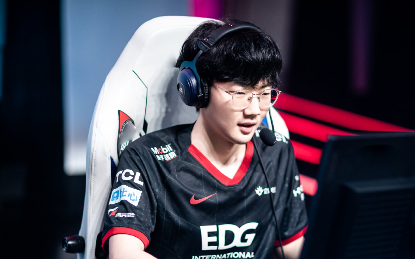 28circle-Rookie迎来十赛季高光表现，公牛球迷沸腾！的简单介绍