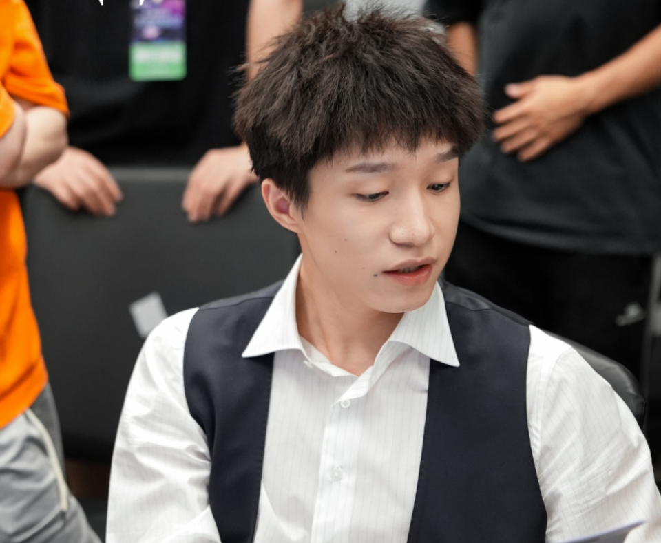 28quan-Ning迎来三赛季高光表现，FPX球迷沸腾！的简单介绍