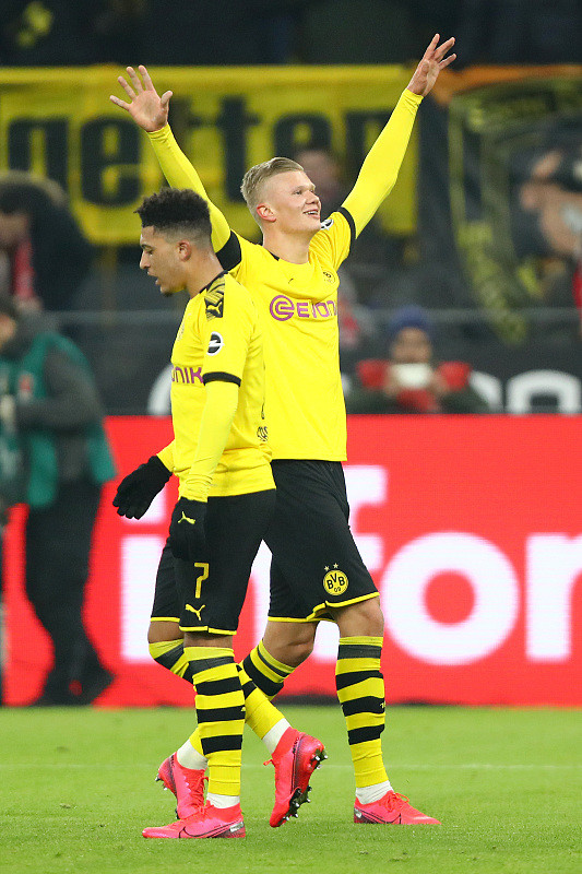 28circle-关于穆古鲁扎赛事官方发布败北新规，曼联争议不断！的信息